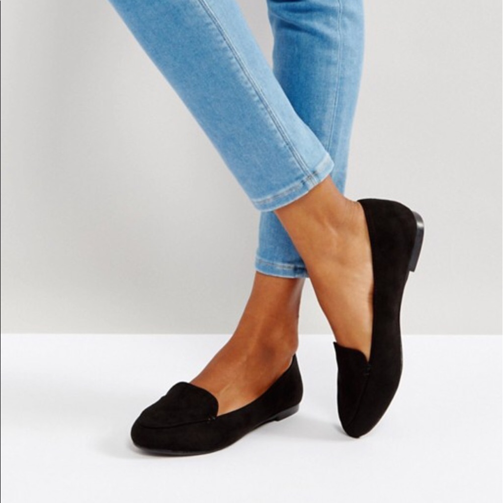 Black ballet flat